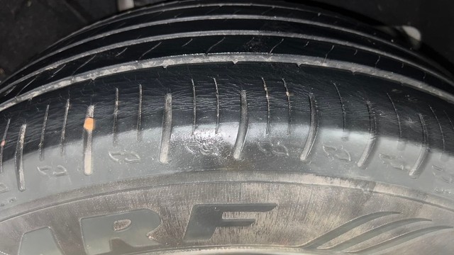 Second-hand 2021 Mahindra XUV700 AX5 5Str AT for sale in Noida-39