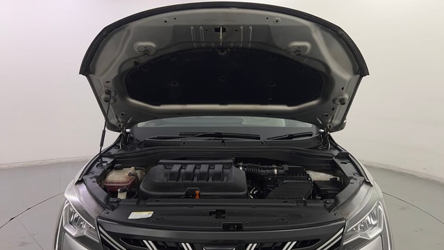 Second-hand 2021 Mahindra XUV700 AX5 5Str AT for sale in Noida-8