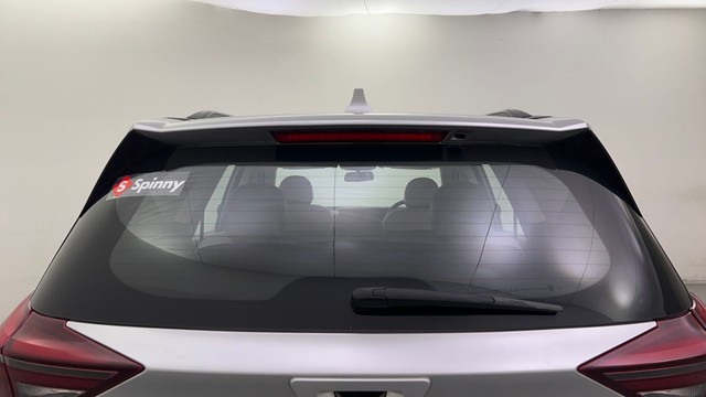 Second-hand 2021 Mahindra XUV700 AX5 5Str AT for sale in Noida-31