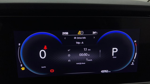 Second-hand 2021 Mahindra XUV700 AX5 5Str AT for sale in Noida-13