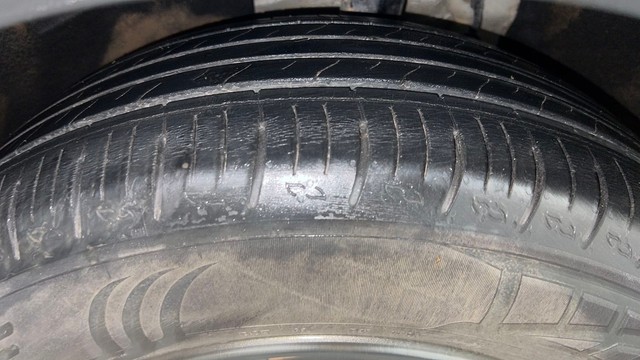 Second-hand 2021 Mahindra XUV700 AX5 5Str AT for sale in Noida-25