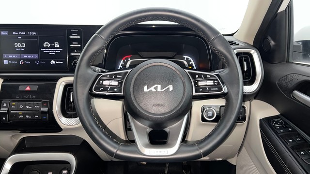 Second-hand 2023 Kia Sonet HTX Turbo iMT for sale in Chandigarh-32