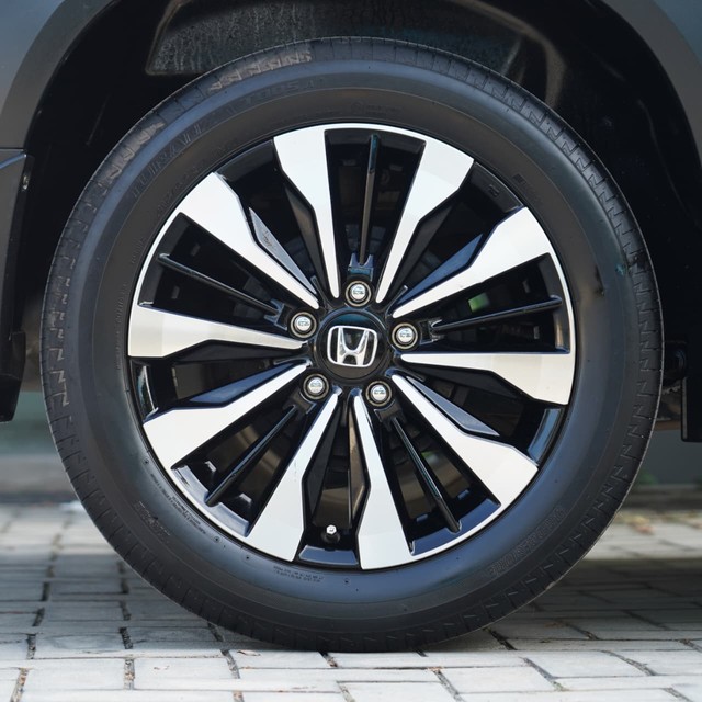 Second-hand 2023 Honda Elevate VX Non RF for sale in Karnal-7