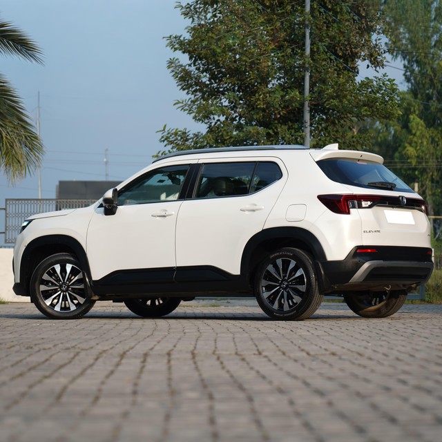 Second-hand 2023 Honda Elevate VX Non RF for sale in Karnal-14