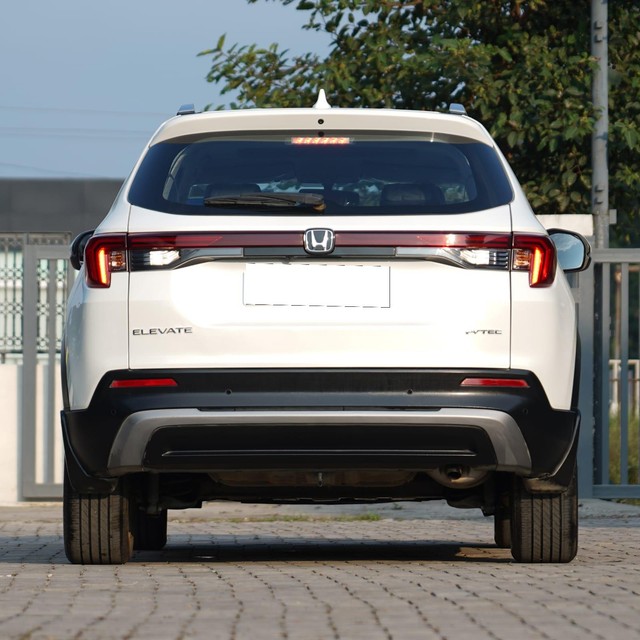 Second-hand 2023 Honda Elevate VX Non RF for sale in Karnal-3