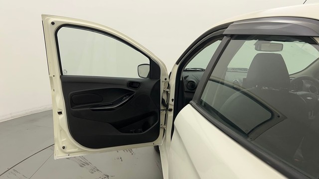 Second-hand 2021 Ford Figo Titanium Plus AT for sale in New Delhi-23