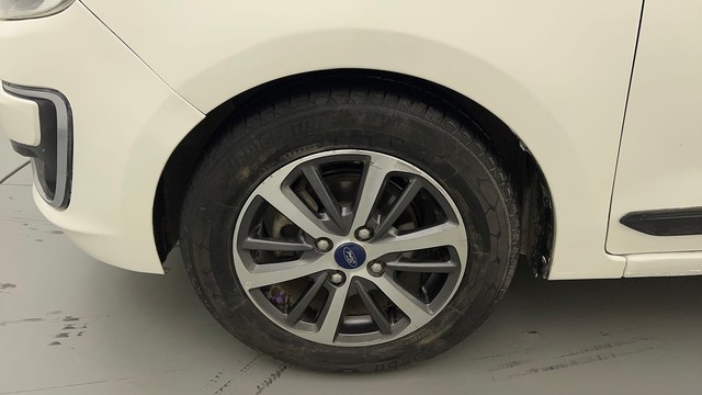 Second-hand 2021 Ford Figo Titanium Plus AT for sale in New Delhi-20