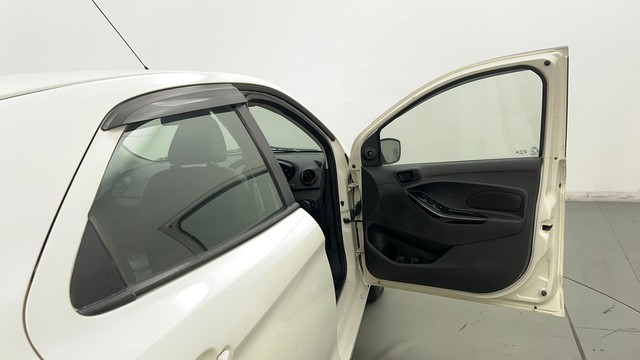 Second-hand 2021 Ford Figo Titanium Plus AT for sale in New Delhi-16