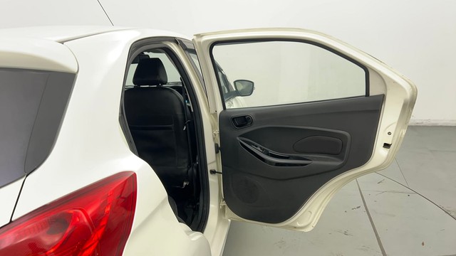 Second-hand 2021 Ford Figo Titanium Plus AT for sale in New Delhi-24