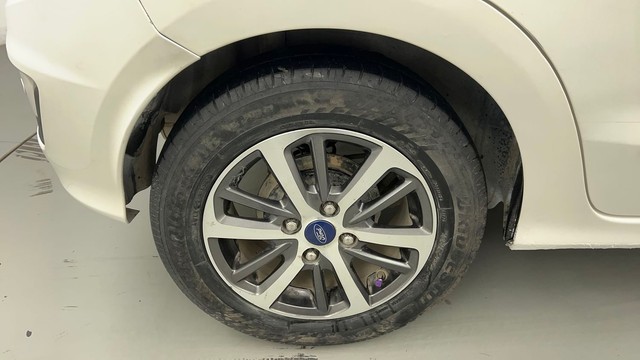 Second-hand 2021 Ford Figo Titanium Plus AT for sale in New Delhi-18