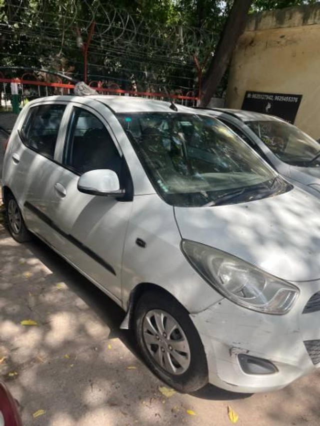 Second-hand 2011 Hyundai i10 Magna for sale in New Delhi-1