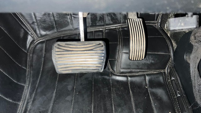 Second-hand 2022 Mahindra Thar LX Hard Top Diesel AT for sale in Karnal-14