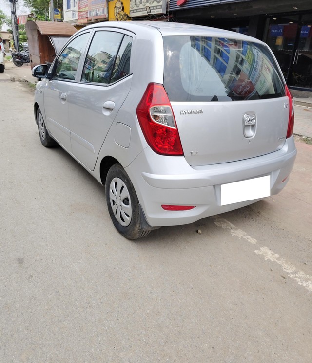 Second-hand 2012 Hyundai i10 Magna for sale in Allahabad-4