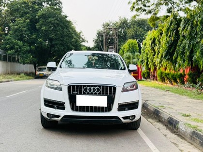 Second-hand 2013 Audi Q7 3.0 TDI quattro for sale in Mohali