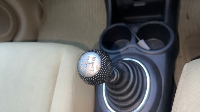 Second-hand 2013 Honda Brio S MT for sale in Coimbatore-12