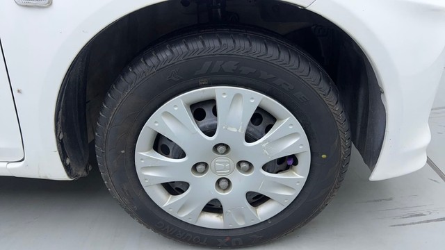 Second-hand 2013 Honda Brio S MT for sale in Coimbatore-17