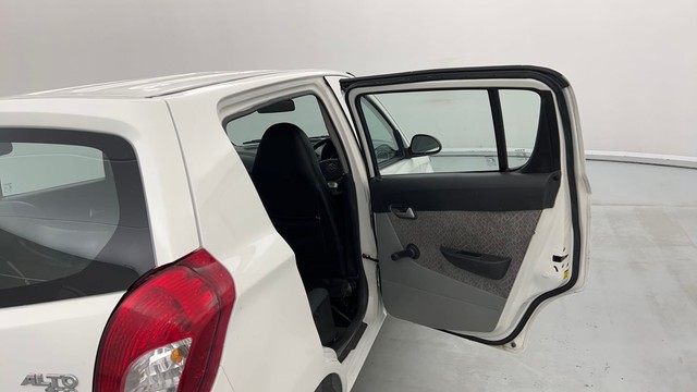 Second-hand 2017 Maruti Alto 800 LXi for sale in Kanpur-33