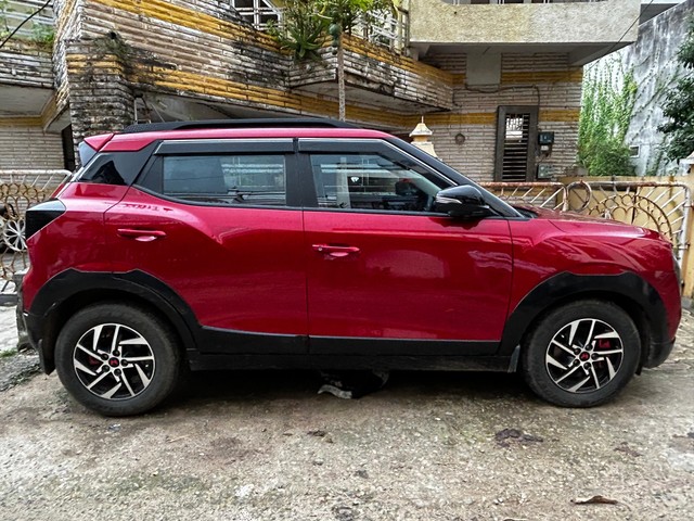Second-hand 2024 Mahindra XUV 3XO AX5 AT for sale in Gondia