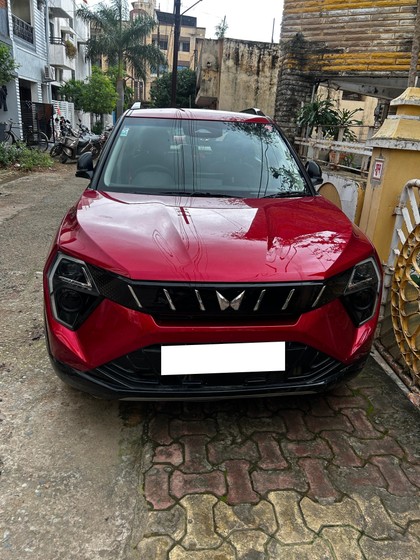 Second-hand 2024 Mahindra XUV 3XO AX5 AT for sale in Gondia