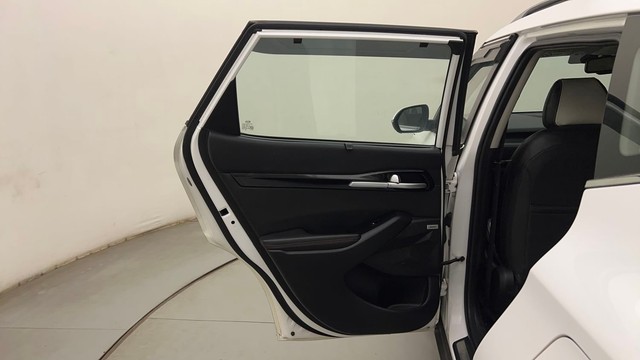 Second-hand 2020 Kia Seltos GTX Plus DCT for sale in Mumbai-37