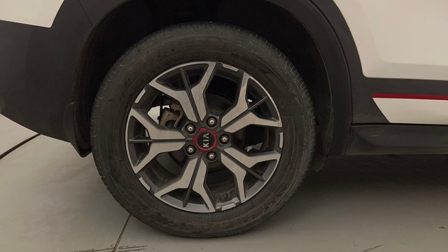 Second-hand 2020 Kia Seltos GTX Plus DCT for sale in Mumbai-18