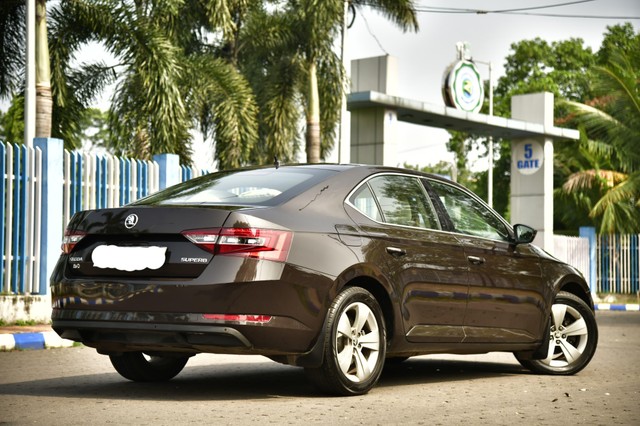 Second-hand 2018 Skoda Superb Style 2.0 TDI AT for sale in Kolkata-20