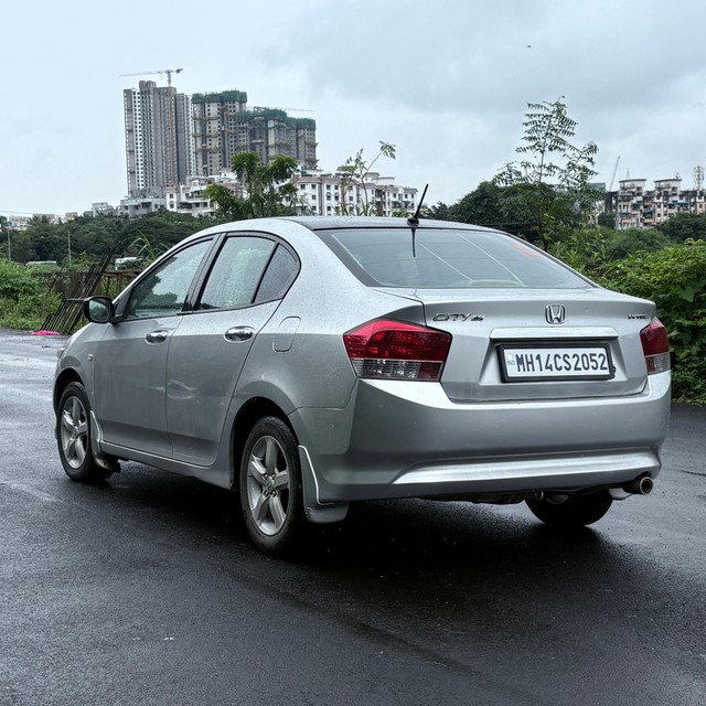 Second-hand 2011 Honda City V MT for sale in Pune-6