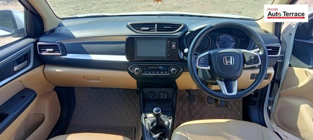 Second-hand 2023 Honda Amaze VX Petrol for sale in Ahmedabad-5