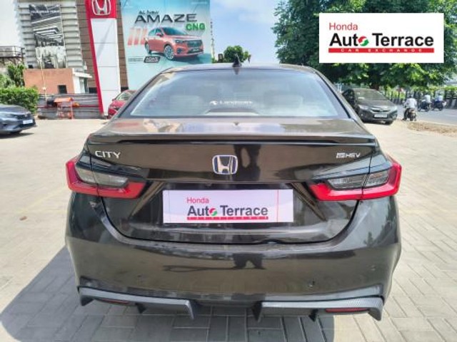 Second-hand 2023 Honda City ZX MT for sale in Ahmedabad-3