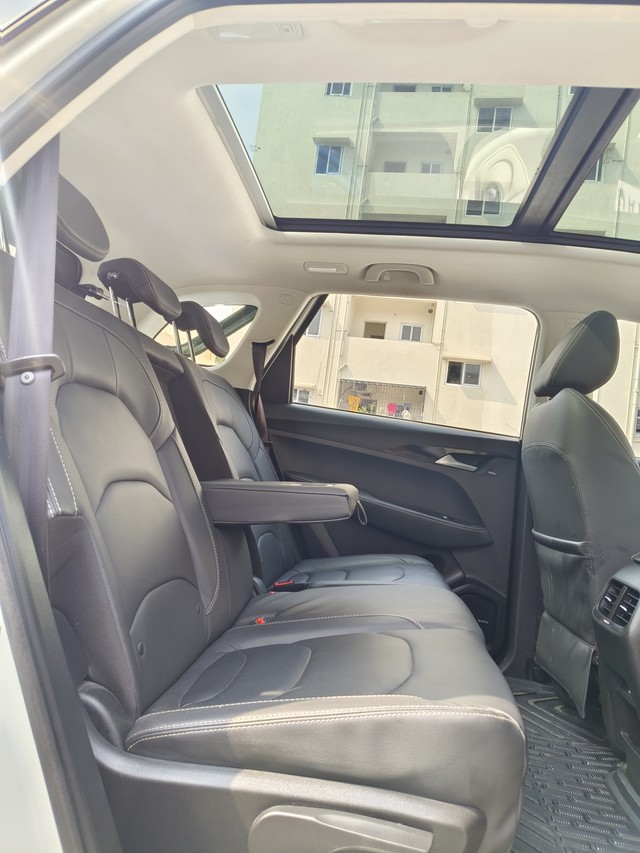 Second-hand 2019 MG Hector Sharp DCT for sale in Visakhapatnam-4