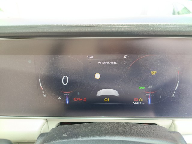 Second-hand 2023 Mahindra XUV700 AX7 7Str Diesel for sale in Visakhapatnam-5