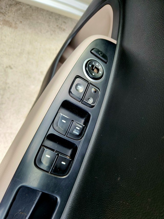 Second-hand 2015 Hyundai Grand i10 Asta Option AT for sale in New Delhi-20