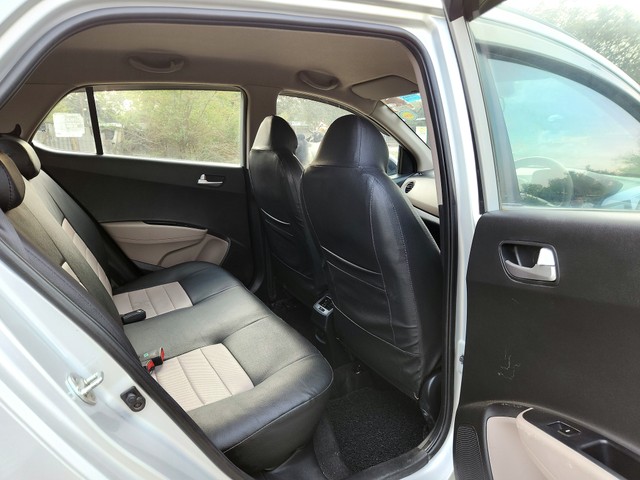 Second-hand 2015 Hyundai Grand i10 Asta Option AT for sale in New Delhi-19