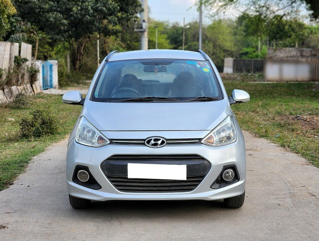 Second-hand 2015 Hyundai Grand i10 Asta Option AT for sale in New Delhi-5