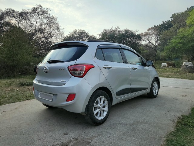 Second-hand 2015 Hyundai Grand i10 Asta Option AT for sale in New Delhi-10