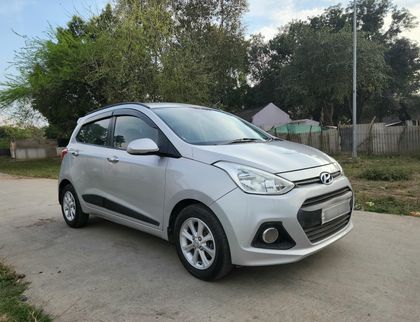 2015 Hyundai Grand i10 एस्टा ऑप्शन AT