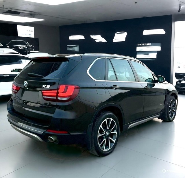 Second-hand 2016 BMW X5 xDrive 30d Expedition for sale in Mumbai-5