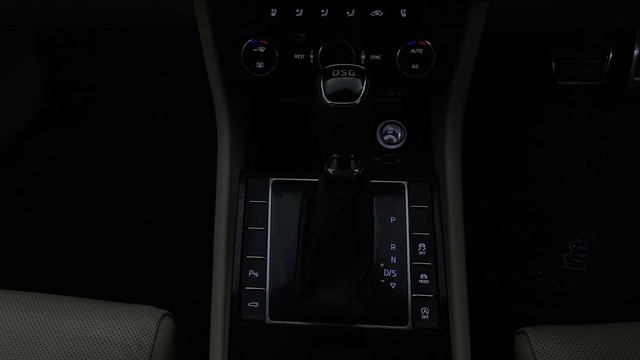 Second-hand 2020 Skoda Superb LK 1.8 TSI AT for sale in Bangalore-12