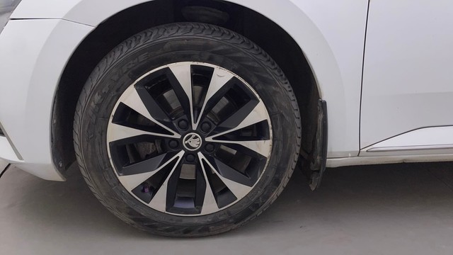 Second-hand 2020 Skoda Superb LK 1.8 TSI AT for sale in Bangalore-20