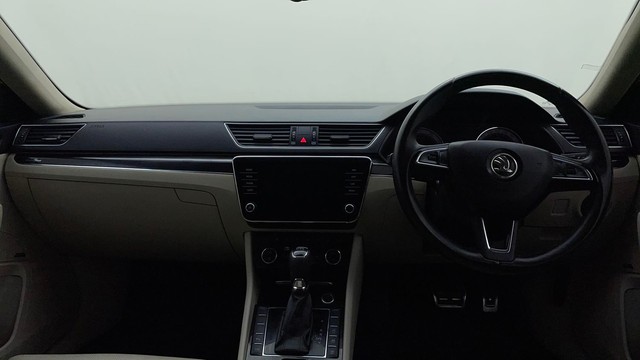 Second-hand 2020 Skoda Superb LK 1.8 TSI AT for sale in Bangalore-11