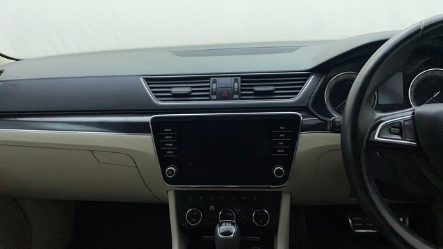 Second-hand 2020 Skoda Superb LK 1.8 TSI AT for sale in Bangalore-25