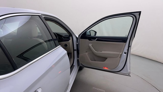 Second-hand 2020 Skoda Superb LK 1.8 TSI AT for sale in Bangalore-16