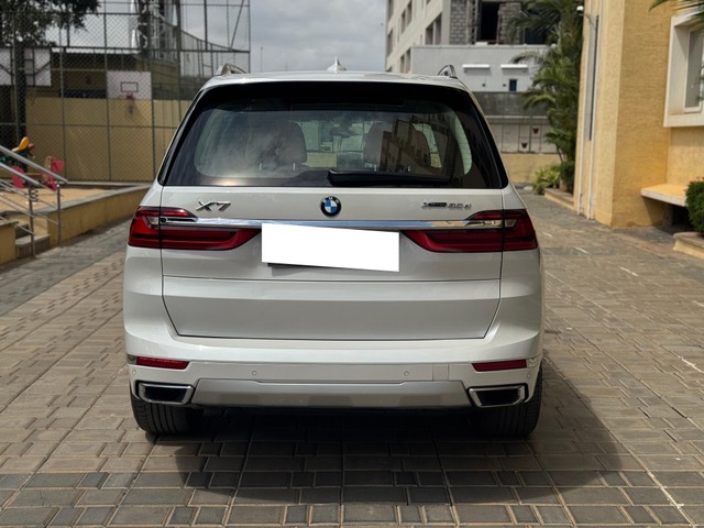 Second-hand 2021 BMW X7 xDrive30d DPE Signature for sale in Bangalore-1