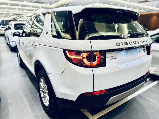 Second-hand 2017 Land Rover Discovery Sport Petrol HSE 7S for sale in New Delhi-7