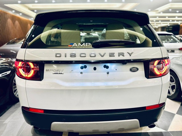 Second-hand 2017 Land Rover Discovery Sport Petrol HSE 7S for sale in New Delhi-5