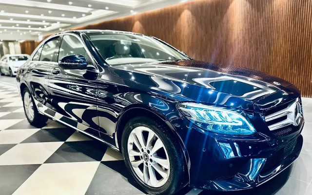 Second-hand 2020 Mercedes-Benz C-Class Progressive C 220d for sale in New Delhi-0