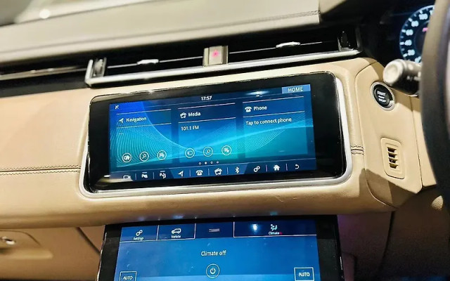 Second-hand 2021 Land Rover Range Rover Velar R-Dynamic S Petrol for sale in New Delhi-3