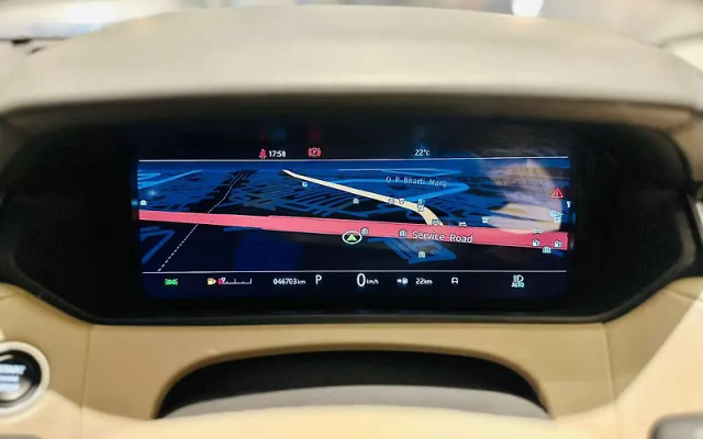 Second-hand 2021 Land Rover Range Rover Velar R-Dynamic S Petrol for sale in New Delhi-2