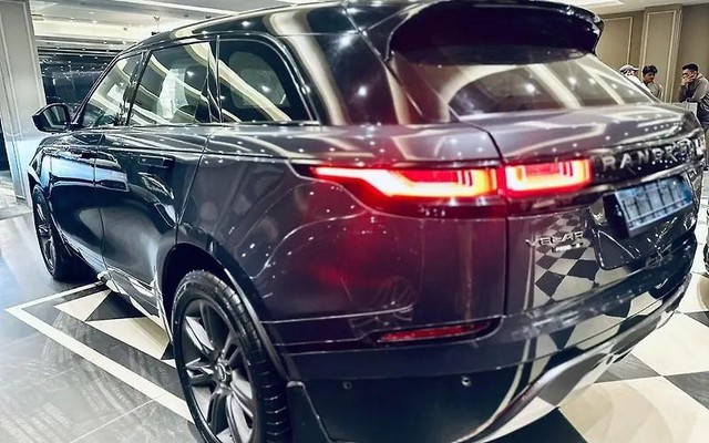 Second-hand 2021 Land Rover Range Rover Velar R-Dynamic S Petrol for sale in New Delhi-4