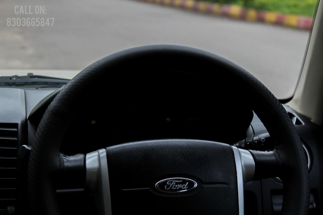 Second-hand 2013 Ford Endeavour 2.5L 4X2 MT for sale in Lucknow-23